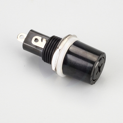 汽车保险座与家用电器零配件销售 跨界融合的市场新机遇