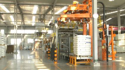 乳山口镇 不负春光干劲足，家电配件销售提振精神向未来